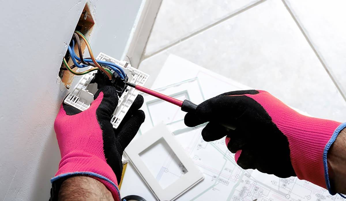 Elektrikli Ortamlarda Güvenli Çalışma Eğitimi